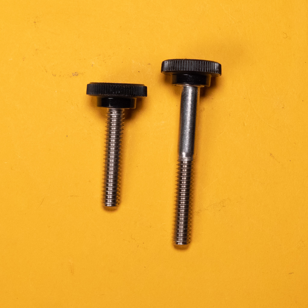 set of two Thumb screws