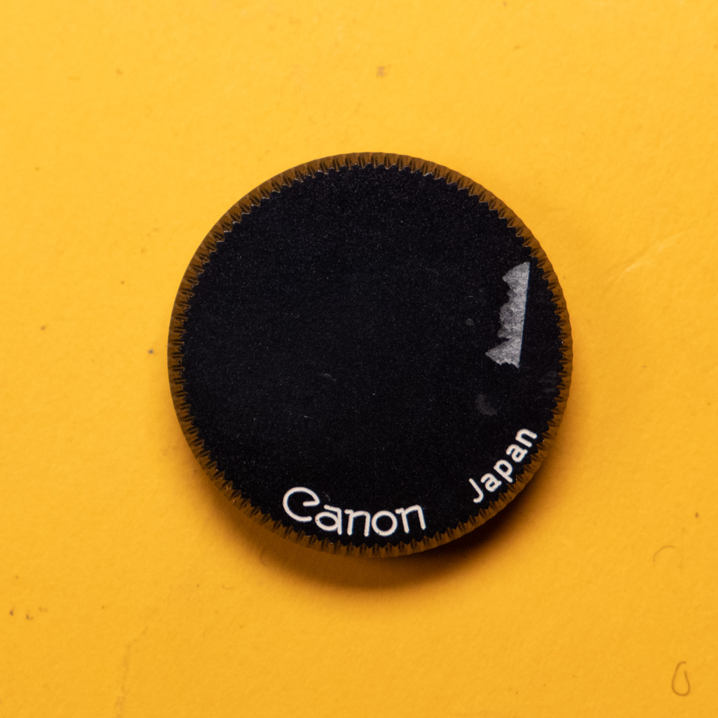 Canon screw on cap 19mm