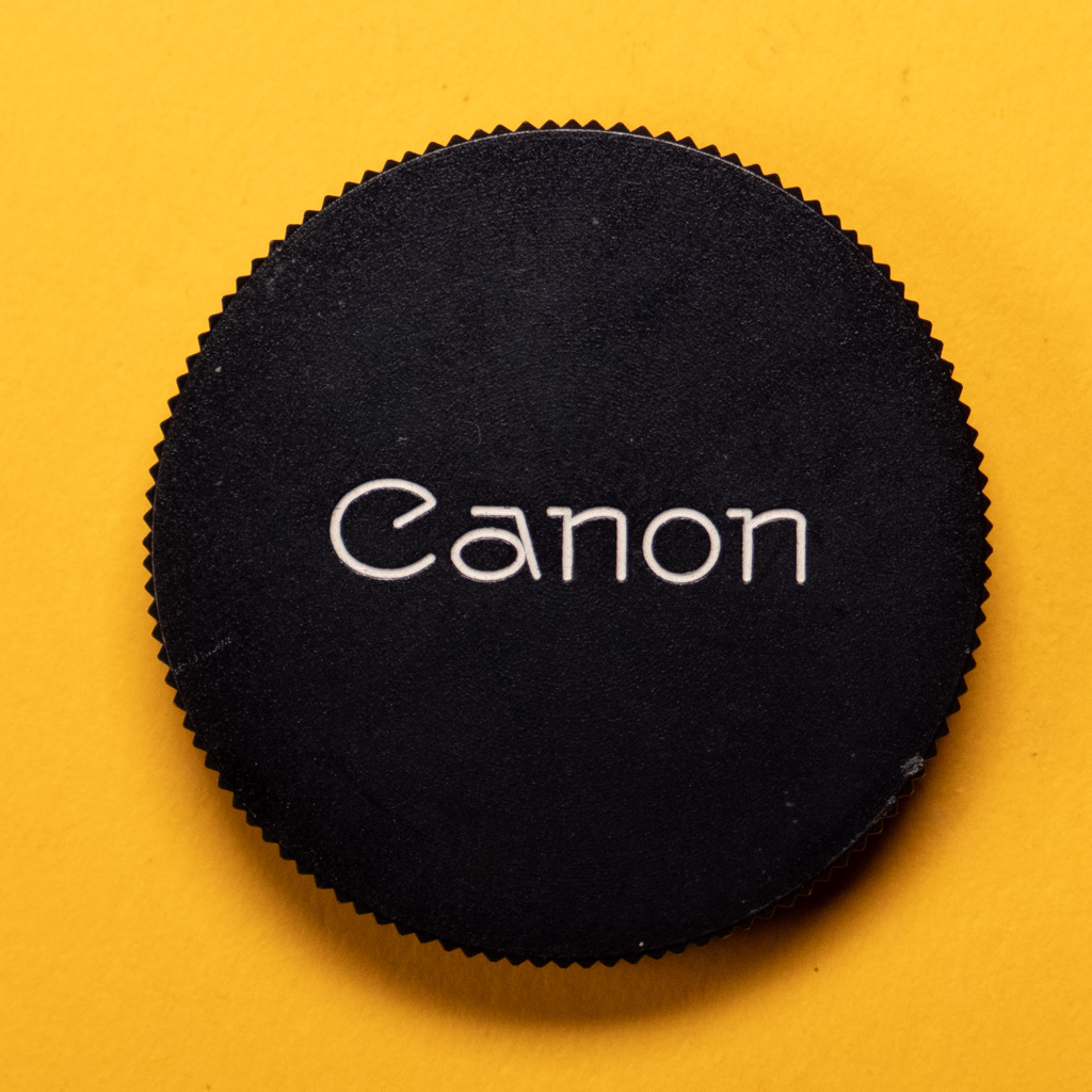 [K30488] Canon screw on cap 27mm